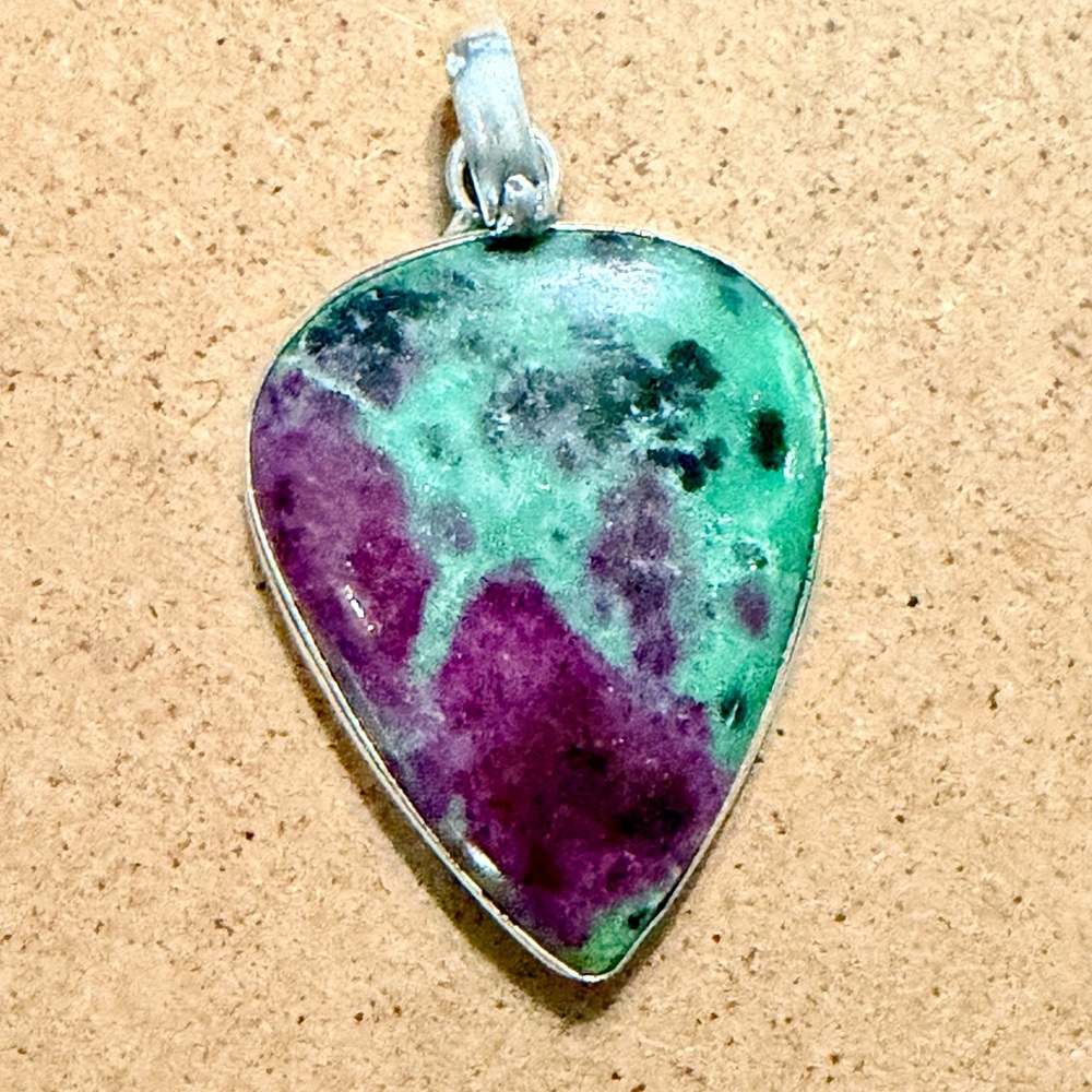 Elegant Ruby Zoisite Pendant Necklace